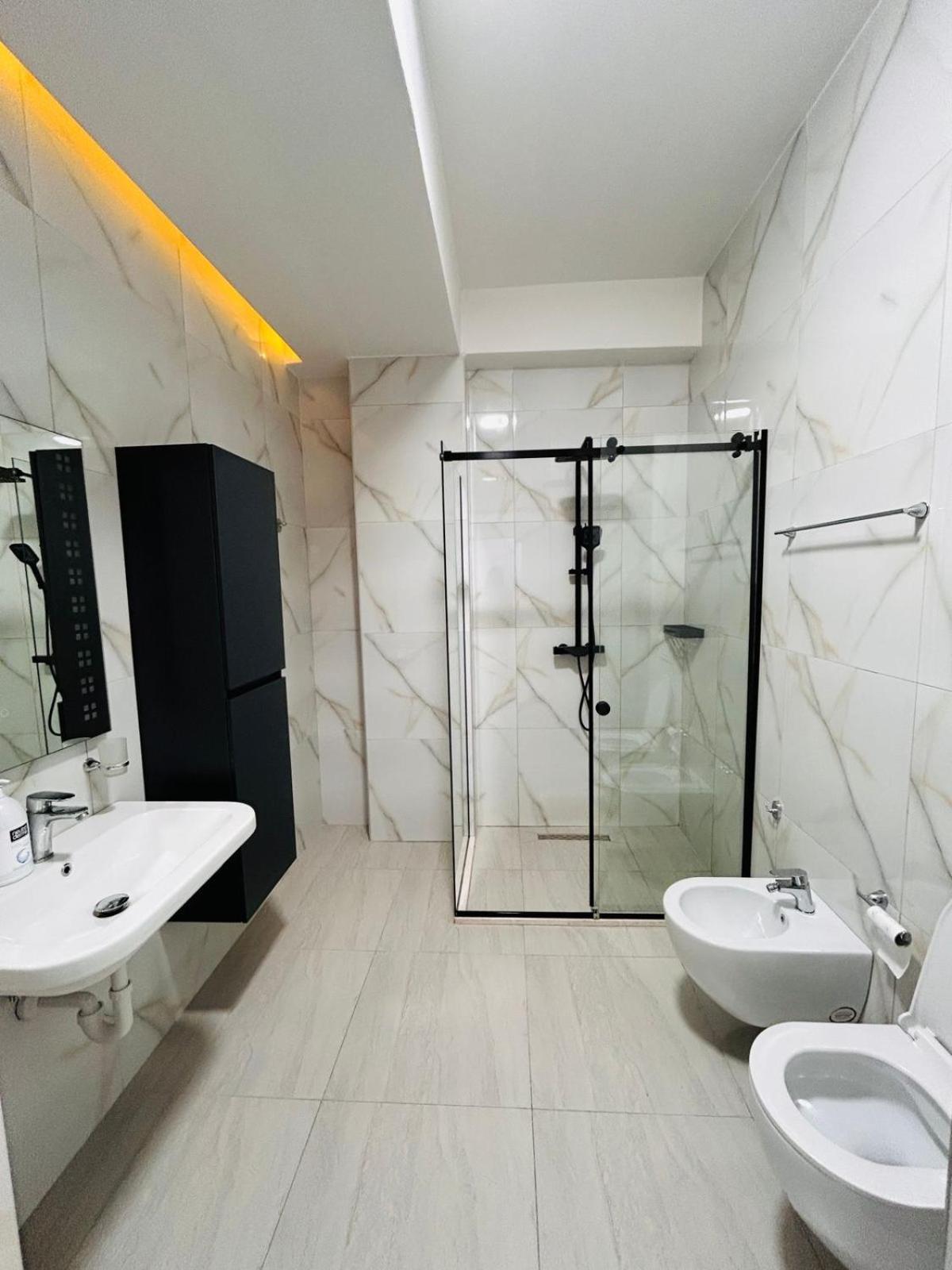 Picasso Apartment Tirana Zewnętrze zdjęcie