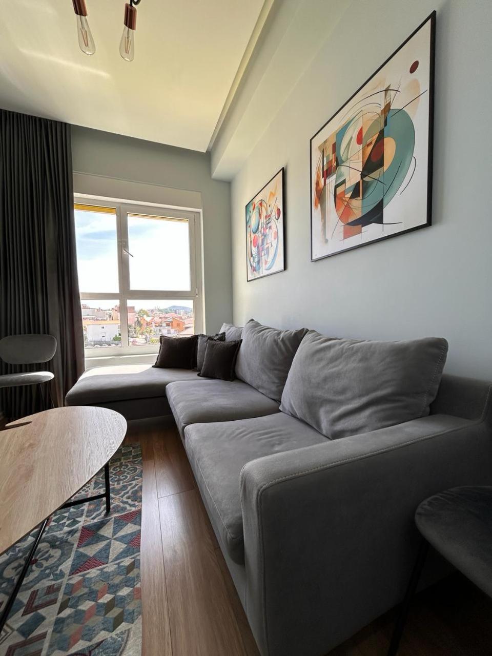 Picasso Apartment Tirana Zewnętrze zdjęcie