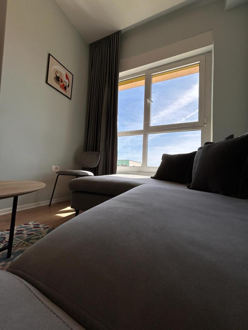 Picasso Apartment Tirana Zewnętrze zdjęcie